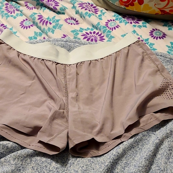 Senita shorts - Picture 1 of 1